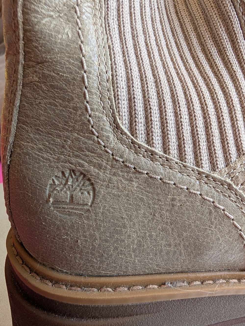 Timberland Women's Chelsea Boot in Taupe 7.5 - Picture 2 of 8